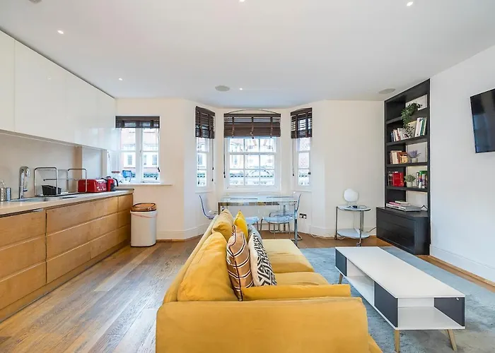 Victorian Duplex Near Oxford St